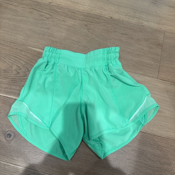 lulu shorts - Picture 1 of 1